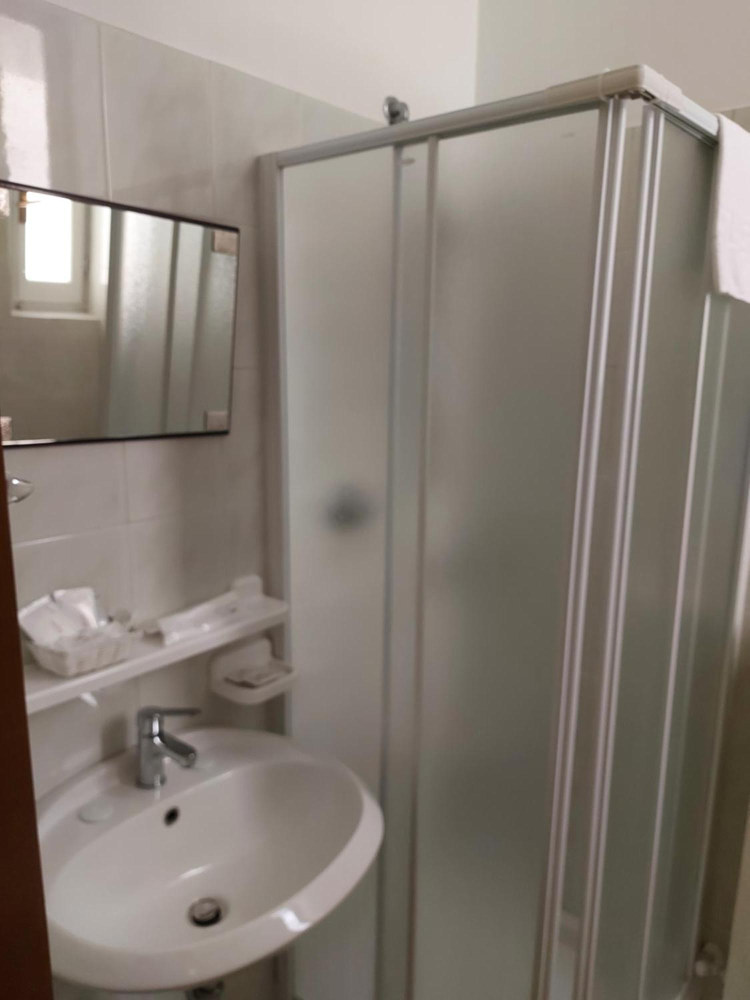Hotel Domus Pacis Loreto- Casa Per Ferie