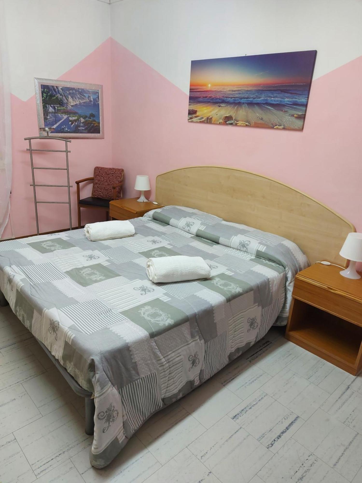 Domus Pacis Santa Chiara Casa Per Ferie Hotel
