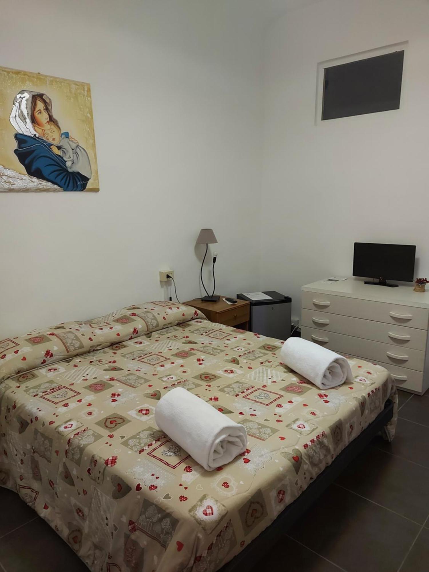 Domus Pacis Santa Chiara Casa Per Ferie Hotel 3*
